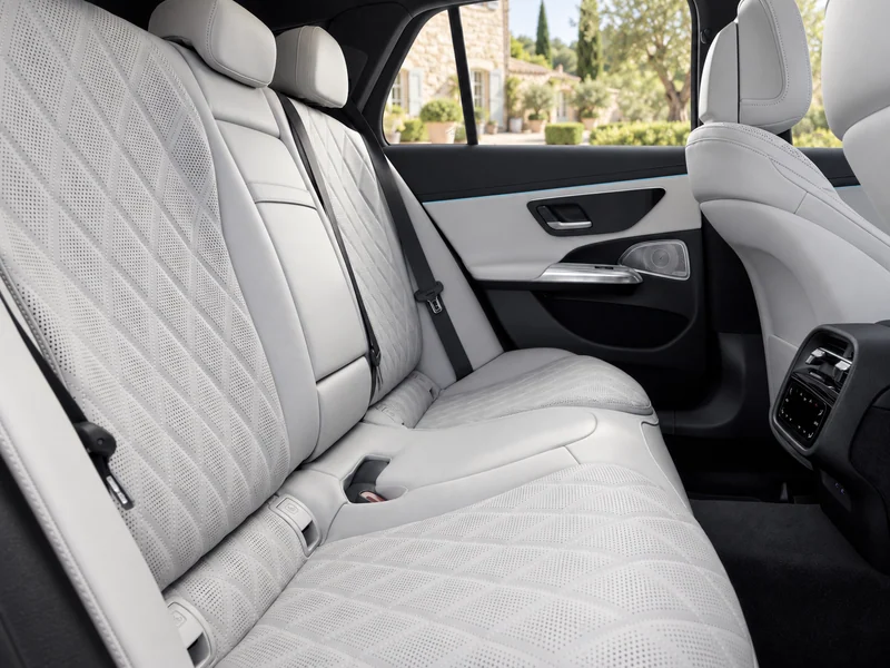 AI illustration of Mercedes-Benz E-Class Estate: passenger cabin